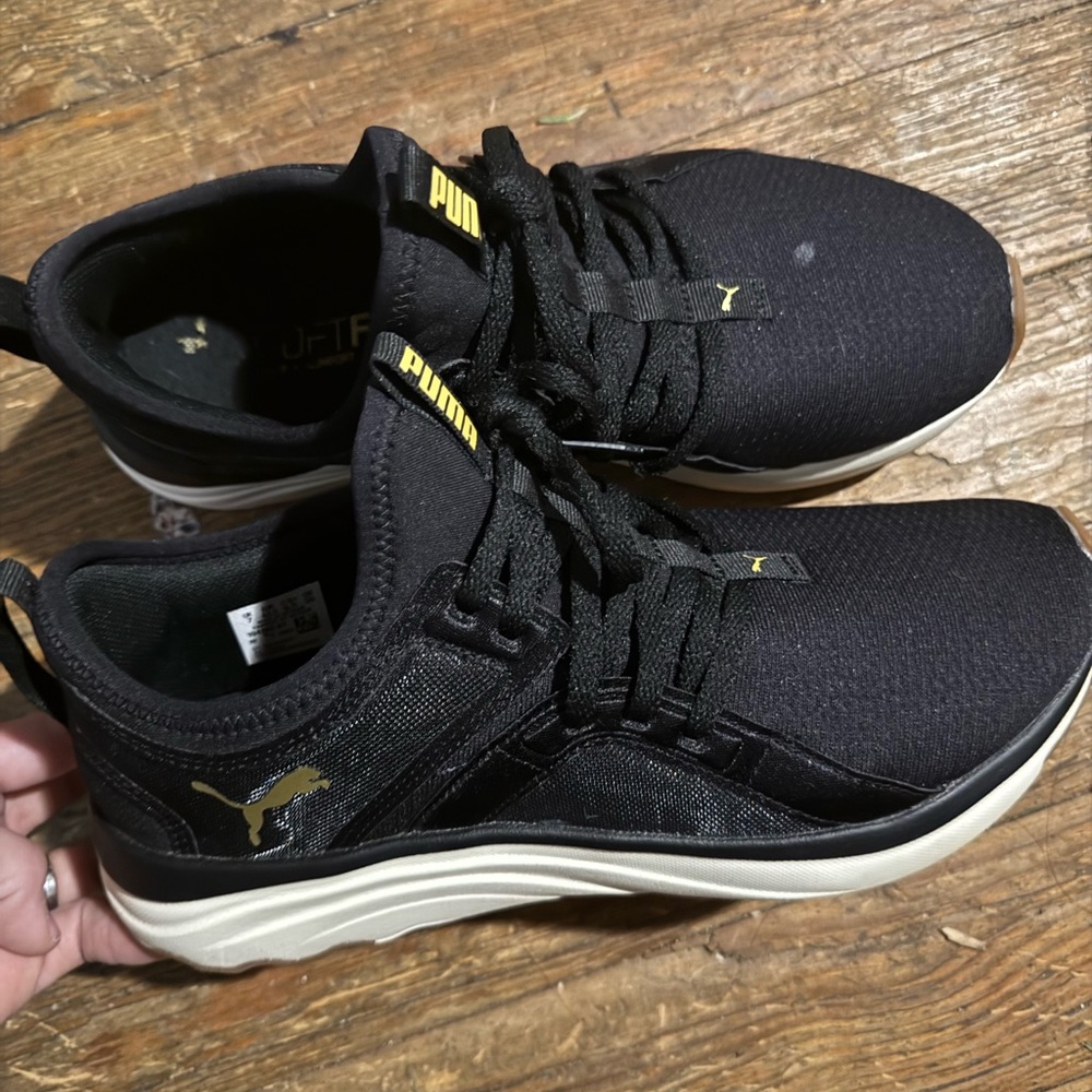 Puma Black and Yellow Sneakers Lightweight Athletic Design